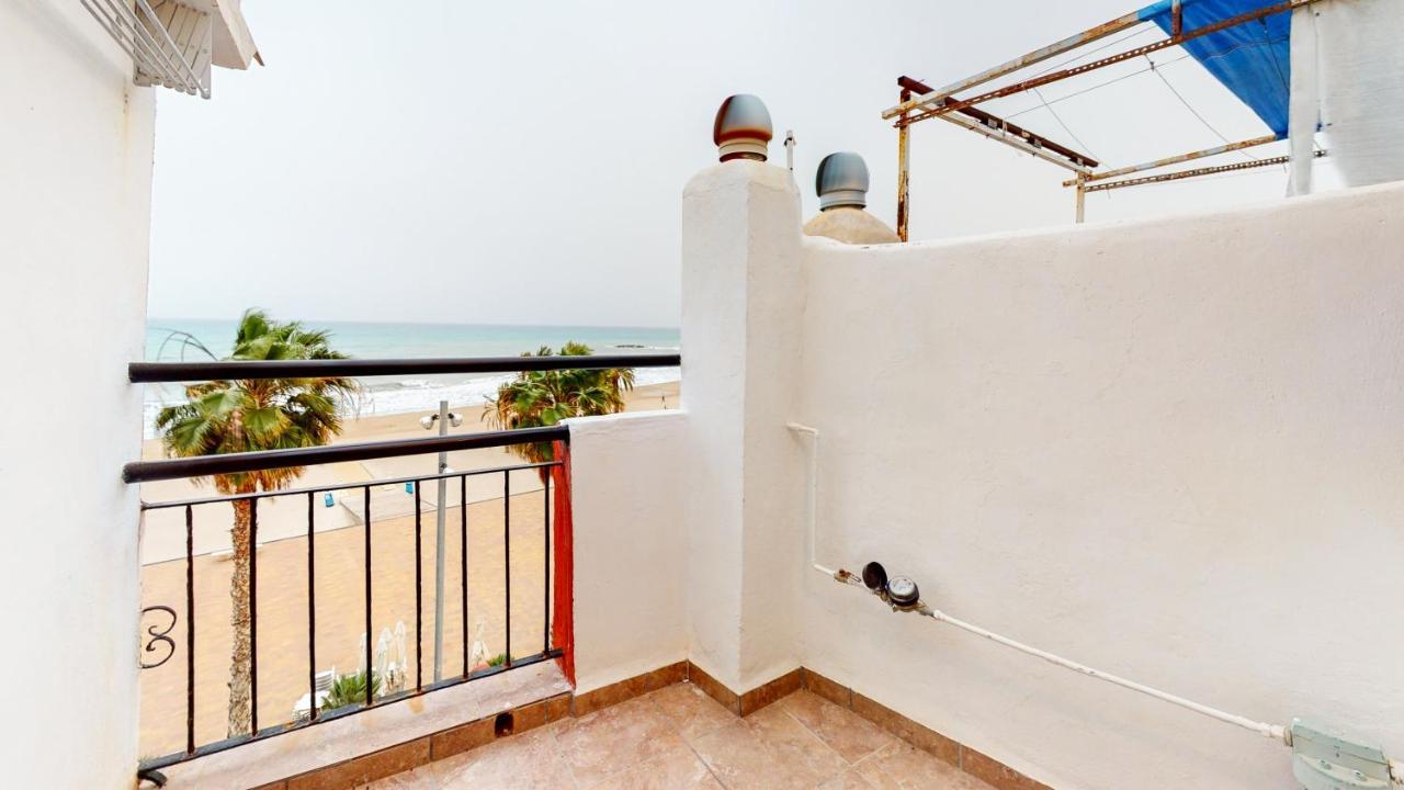 Apartamento En Primera Linea De Playa De 빌라조요사 외부 사진